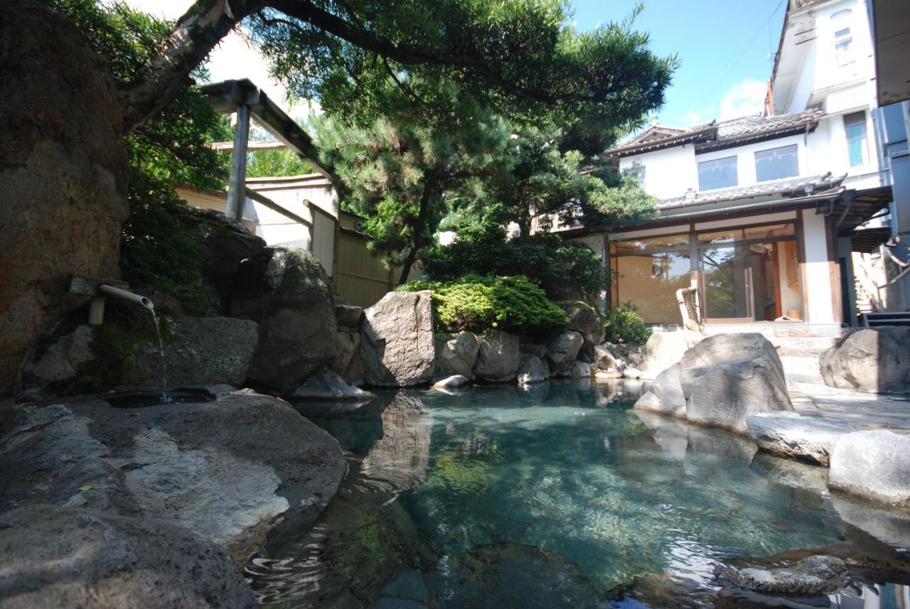 Wataya Besso Hotel Ureshino Buitenkant foto